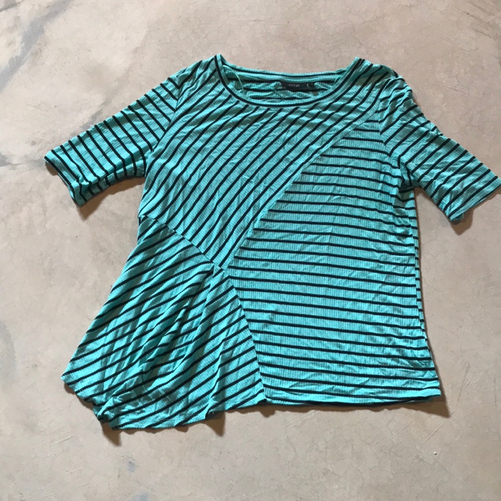 Short sleeve top